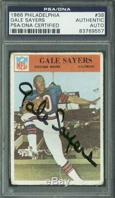 Bears Gale Sayers Signed Card 1966 Philadelphia #38 PSA/DNA Slabbed #83769557