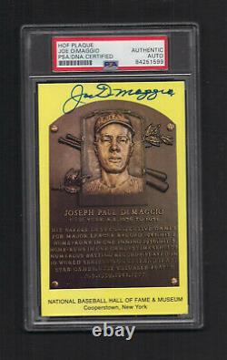 Joe DiMaggio Signed Gold Baseball Hall of Fame Postcard-PSA/DNA Slab-Yankees