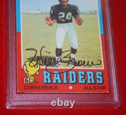 OAKLAND RAIDERS 1971 Topps #207 WILLIE BROWN Signed Autograph PSA/DNA Slabbed