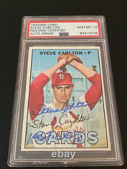 Steve Carlton signed 1967 Topps Trading Card PSA DNA Slab Auto 10 #146 Insc C888